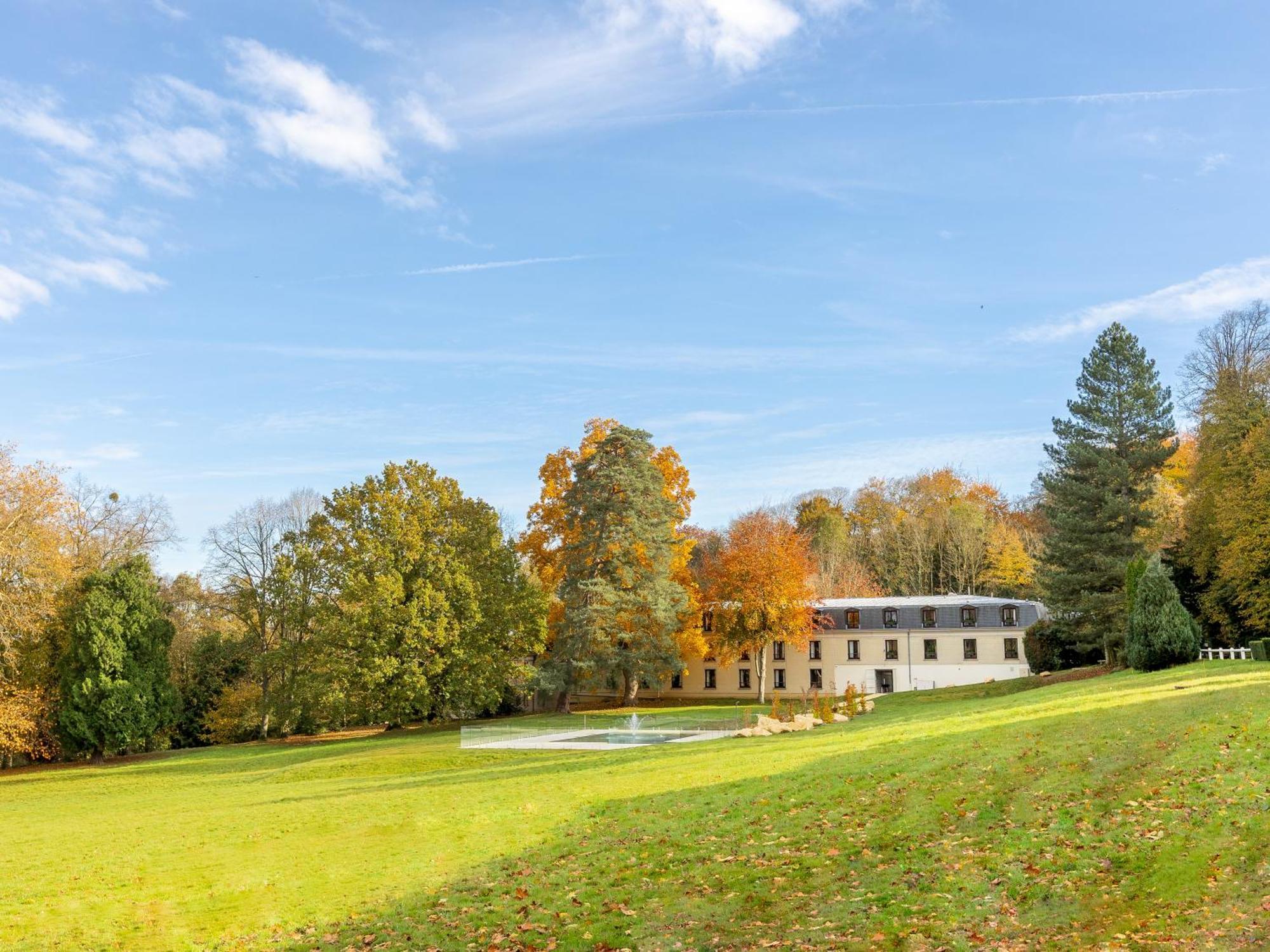 Novotel Domaine De - L'isle-adam Hotel